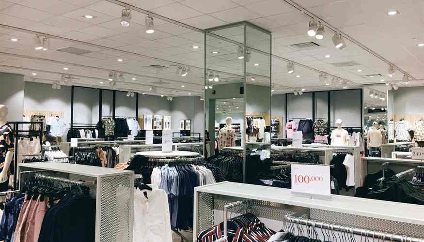 服裝零售與門店
